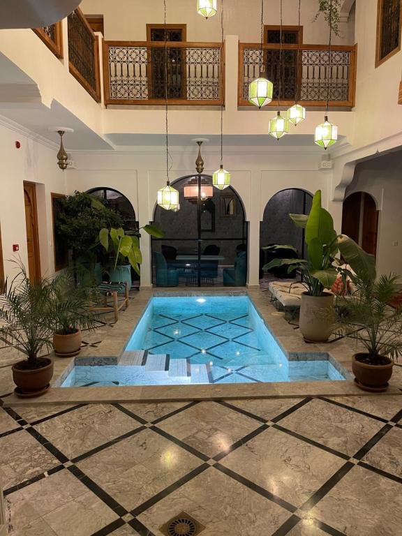 Bazén v ubytování Riad SofYan & Spa nebo v jeho okolí