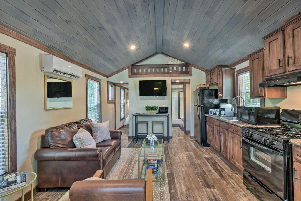 Tiny Home Less Than 5 Mi to Blue Ridge Lake, (updated prices 2024)