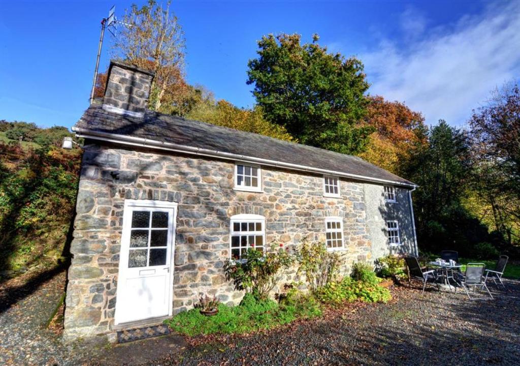 Gors, Llanfair Caereinion (updated prices 2024)