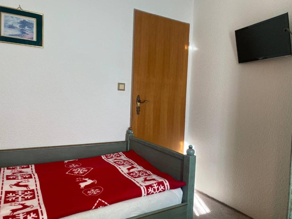 Postel nebo postele na pokoji v ubytování Landhotel Waldschänke