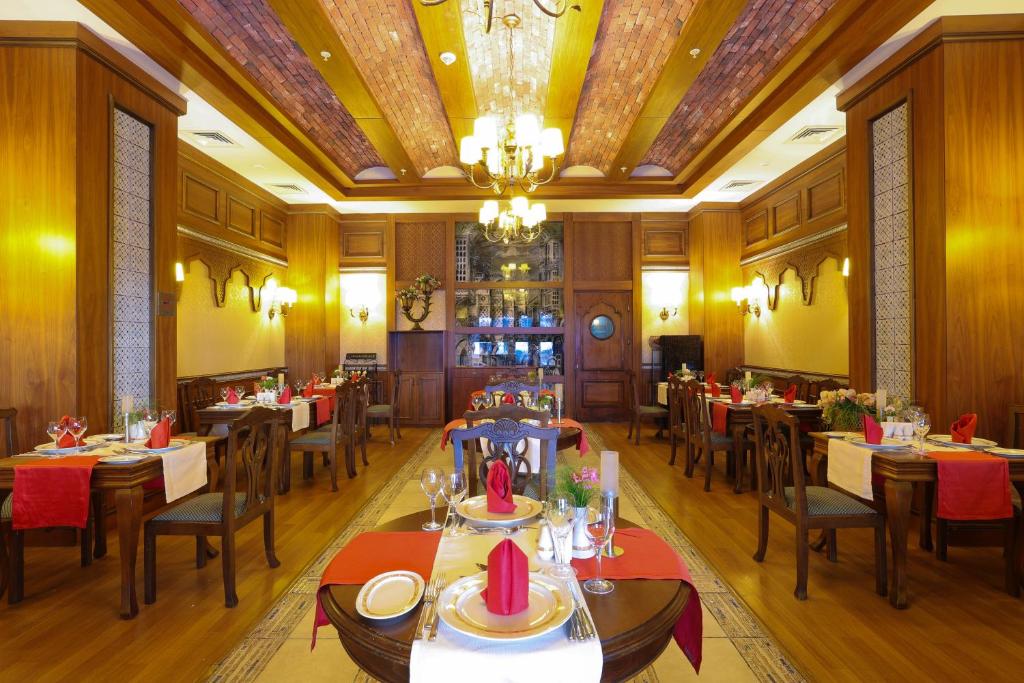 Restaurace v ubytování Crystal De Luxe Resort & Spa - All Inclusive