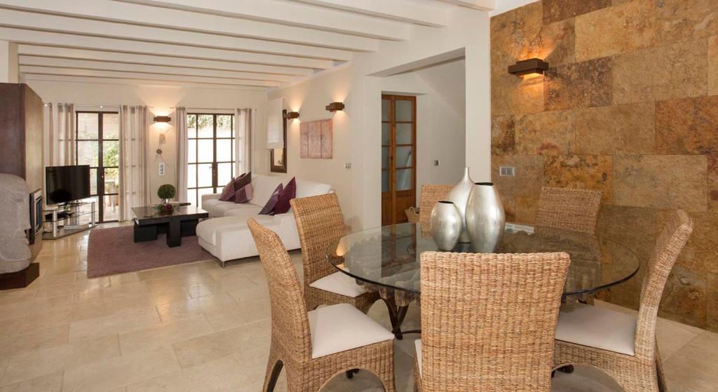 Fotografie z fotogalerie ubytování Villa RACONET v destinaci Cala de Sant Vicenç