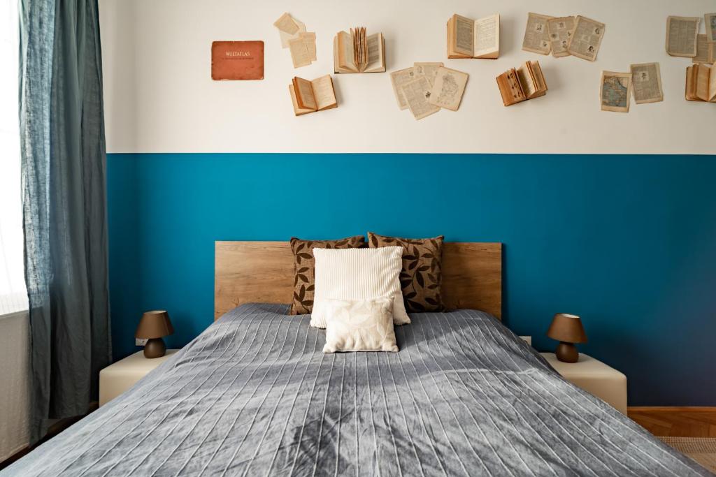 A bed or beds in a room at Colors Apartment