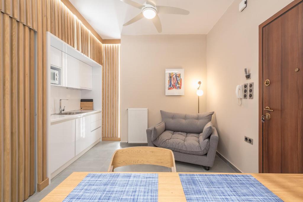 A bed or beds in a room at Pale Orb Properties (1)