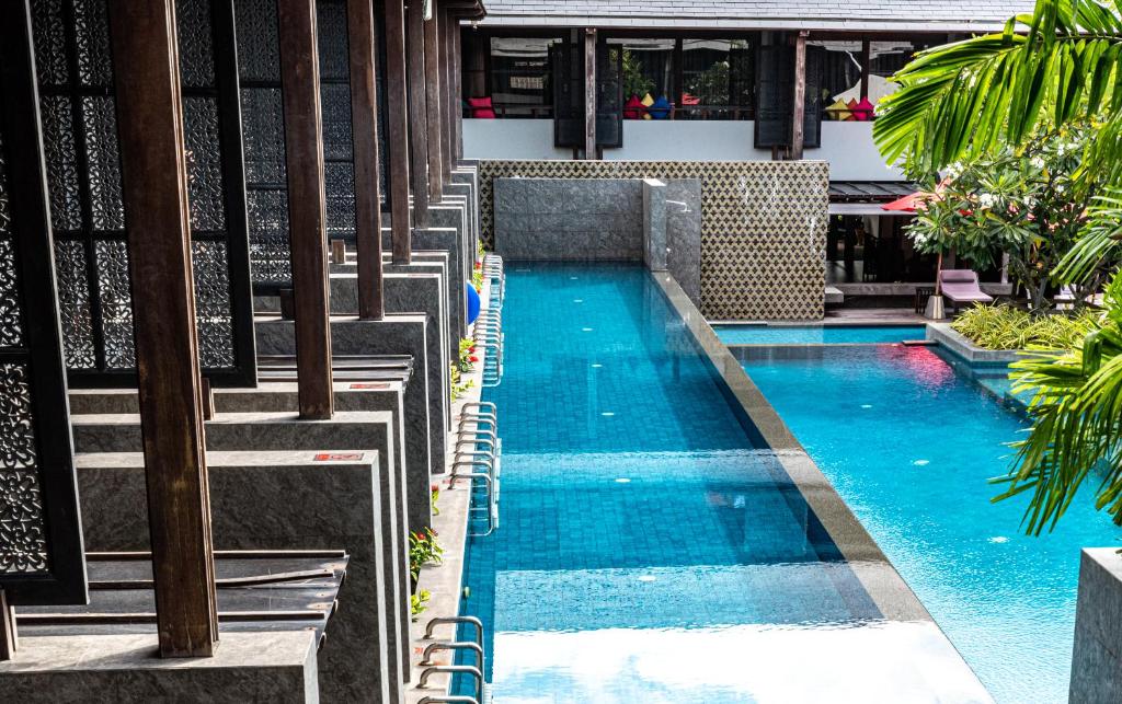 Bazén v ubytování Am Samui Palace nebo v jeho okolí