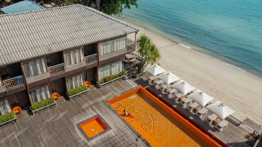 an aerial view of a hotel and the beach at Baan Ploy Sea in Ko Samed