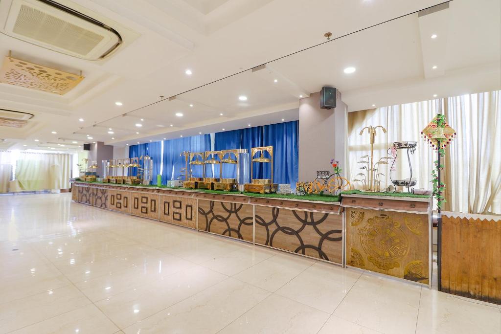 Vstupní hala nebo recepce v ubytování FabHotel Aamantran & Banquet Halls - Nr RTC X Roads Metro Station