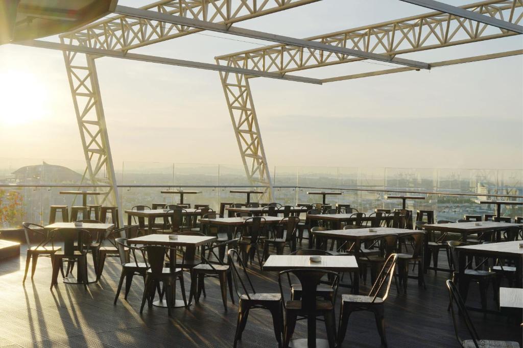 Restaurace v ubytování Platinum Hotel Tunjungan Surabaya