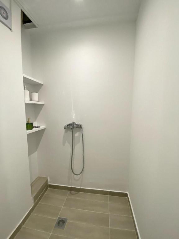 Kúpeľňa v ubytovaní Ermou Studio