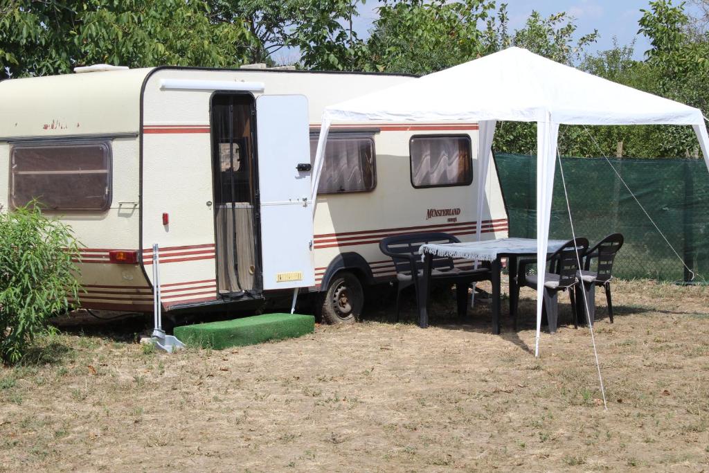 Kép Kemping pod figą szállásáról Granicsarban a galériában