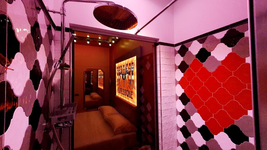 Postel nebo postele na pokoji v ubytování C rooms - Love Motel Monza