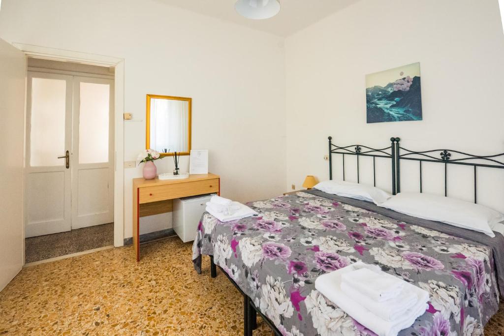 Booking.com: Casa Violetta Bed & Breakfast , Massa, Olaszország - 112  Vendégértékelések . Foglaljon szállodában!