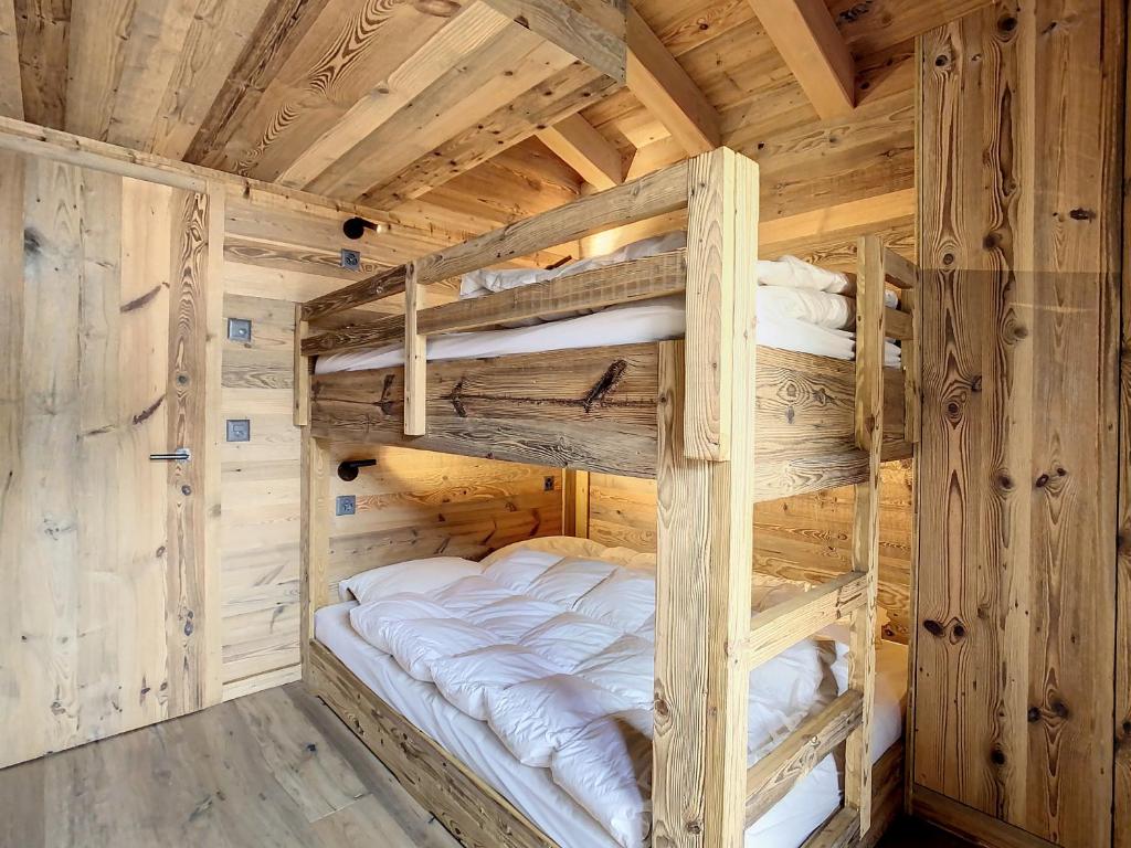 Postel nebo postele na pokoji v ubytování Polaris 1 003 - LUXE & SKI LIFT apartment 6 pers