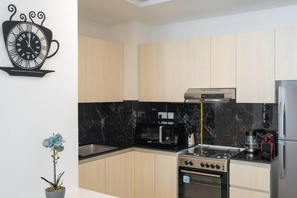 Φωτογραφία από το άλμπουμ του Restful apartment with private terrace by the pool στο Ντουμπάι