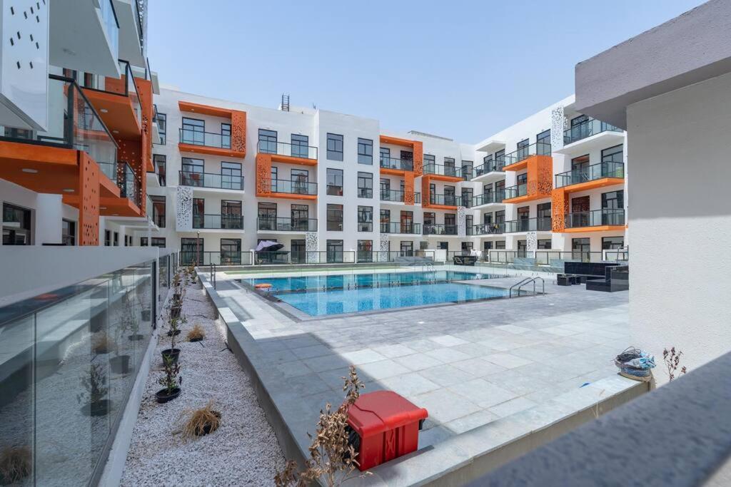 Φωτογραφία από το άλμπουμ του Restful apartment with private terrace by the pool στο Ντουμπάι