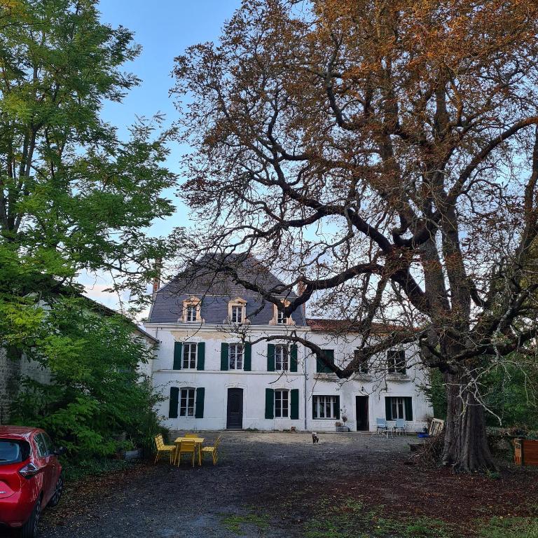Ogród w obiekcie Château de Parançay - 15 people lodge