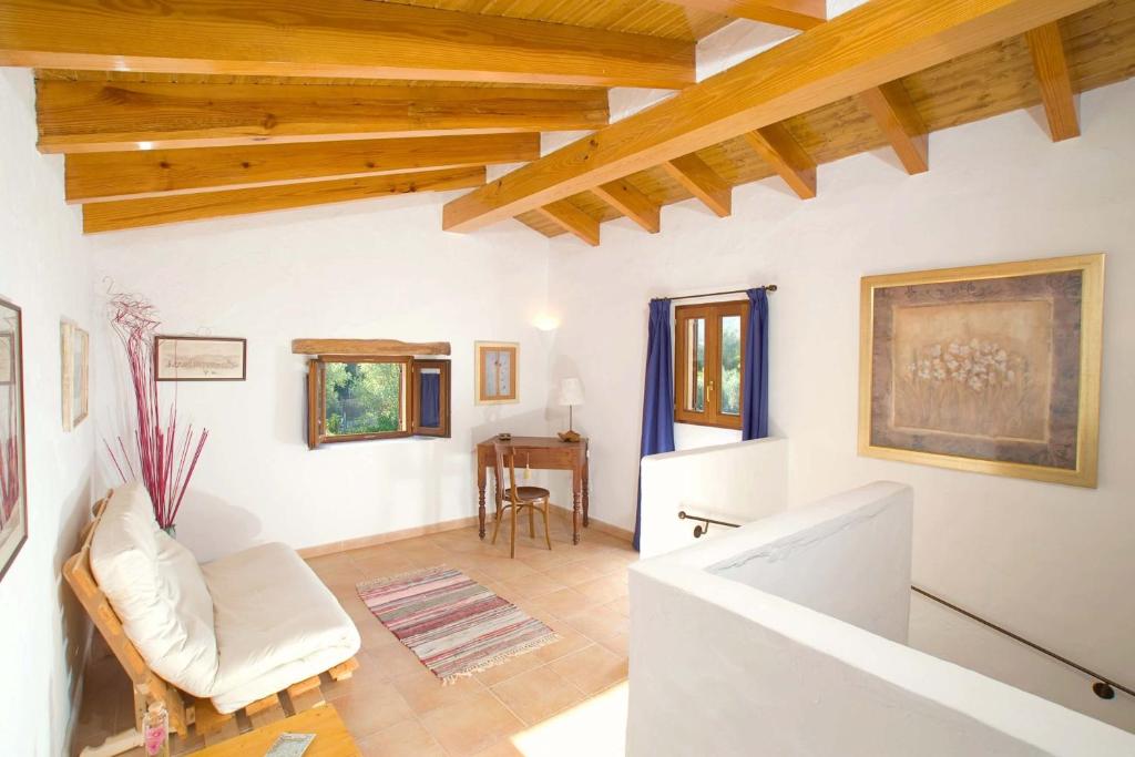 Posezení v ubytování Elegant Pollensa Villa Private Gardens Villa Cal Beato La Font