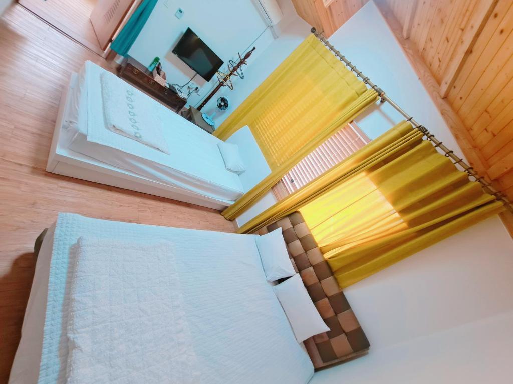Jeju Gillime Pension - Three-Bedroom Townhouse
