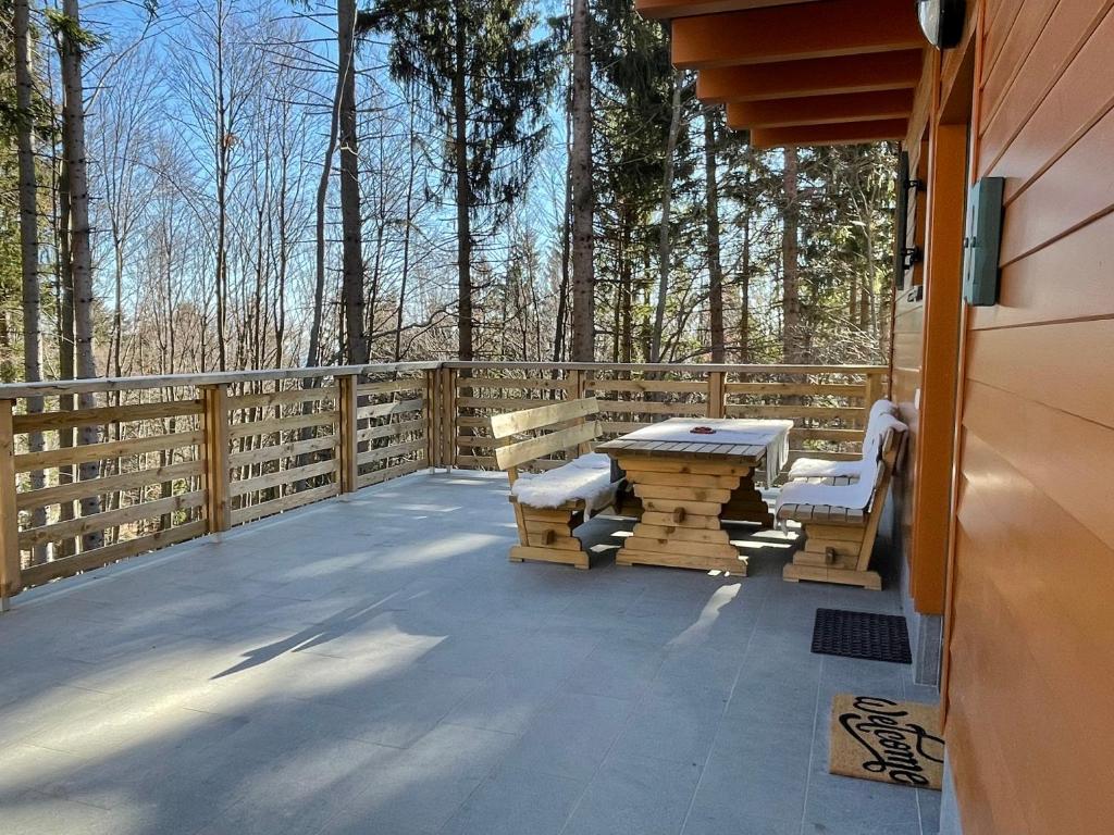 Balkón nebo terasa v ubytování Chalet ANRA Pohorje