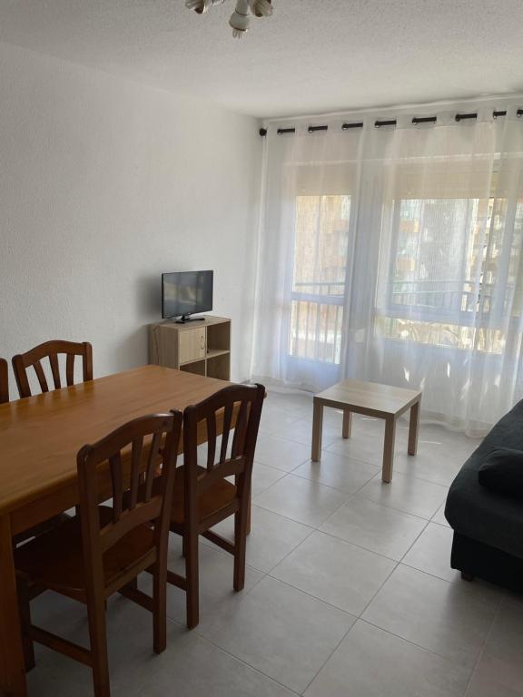 Televízia a/alebo spoločenská miestnosť v ubytovaní CN Rents