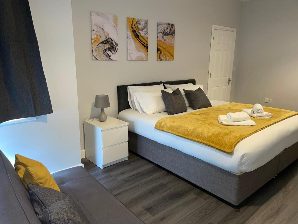 Modern 4 Bedroom House 10 mins from East Croydon with Garden and Free parking - Casa Con Quattro Camere Da Letto