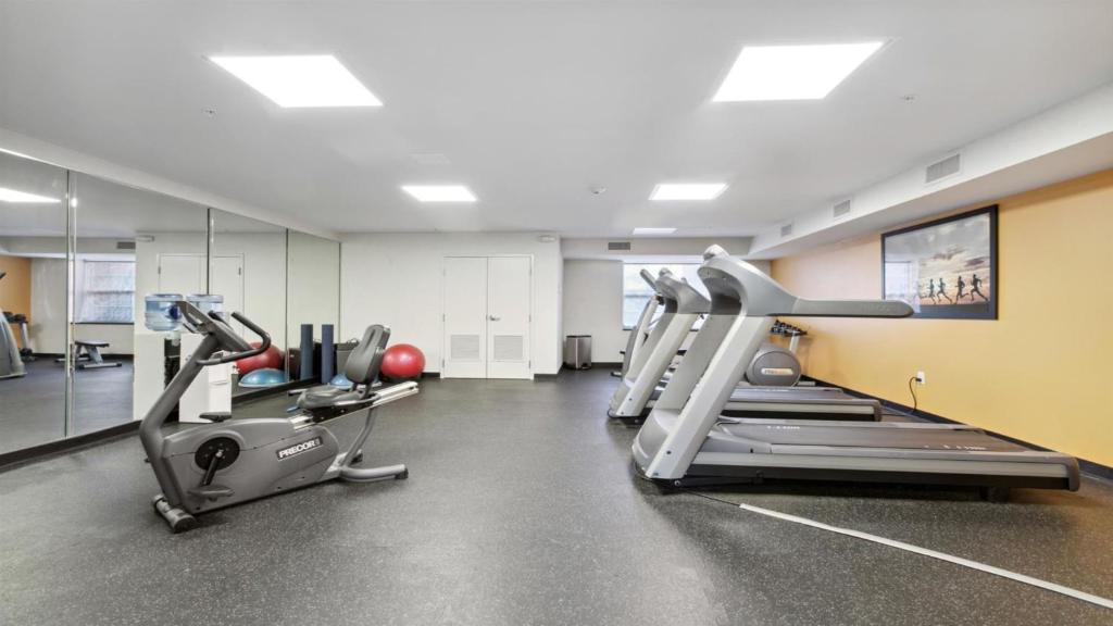 Holiday Inn Express Williamsburg North by IHG photo