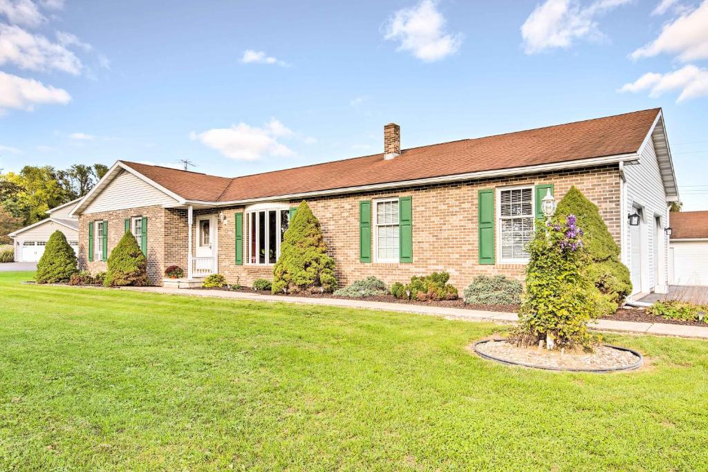 Charming Lewisburg Home with Hot Tub and Games!, Lewisburg (updated