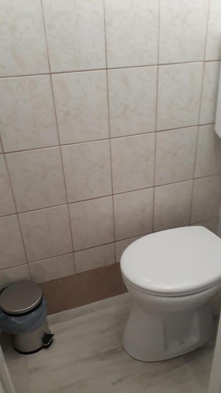 Kúpeľňa v ubytovaní Világos, kellemes lakás, jó közlekedéssel