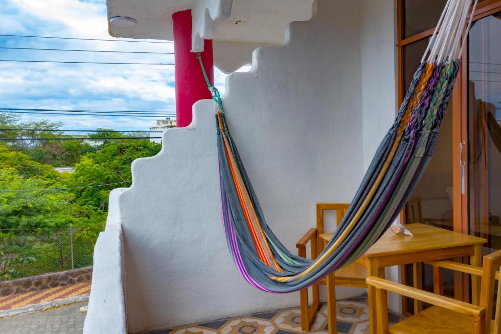 Balkón nebo terasa v ubytování Royal Galápagos Inn