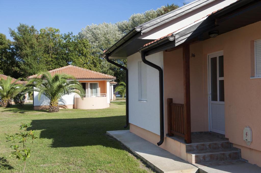 Фотография из галереи HTP Velika Plaža Ulcinj в Улцине