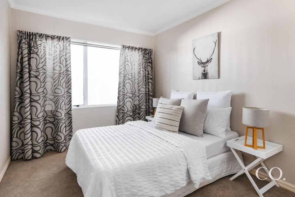 Pavilion Beachfront Apartments - Resim 10