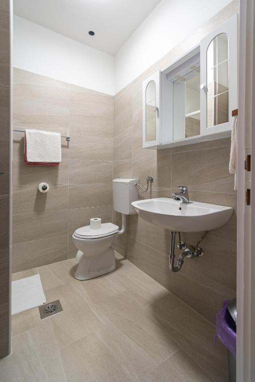 Kúpeľňa v ubytovaní Double Room Pasman 4309c
