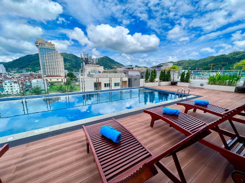 Nespecifikovaný výhled na hory nebo výhled na hory při pohledu z hotelu