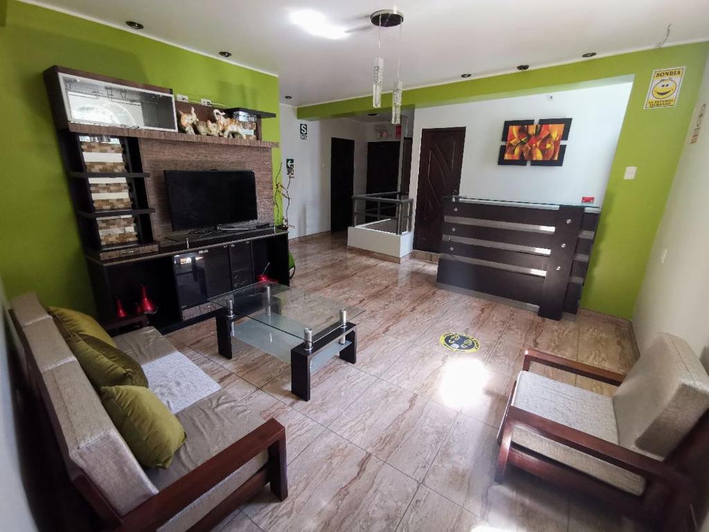 TV a/nebo společenská místnost v ubytování Hostal "Vista del Valle"