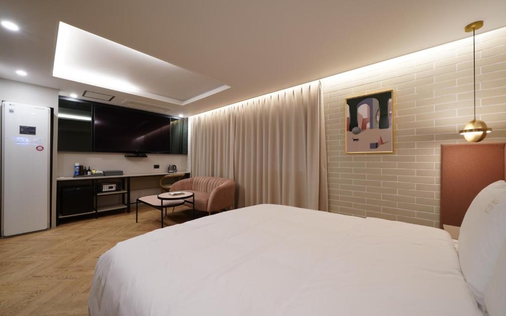 Kuchyň nebo kuchyňský kout v ubytování Ocean city hotel
