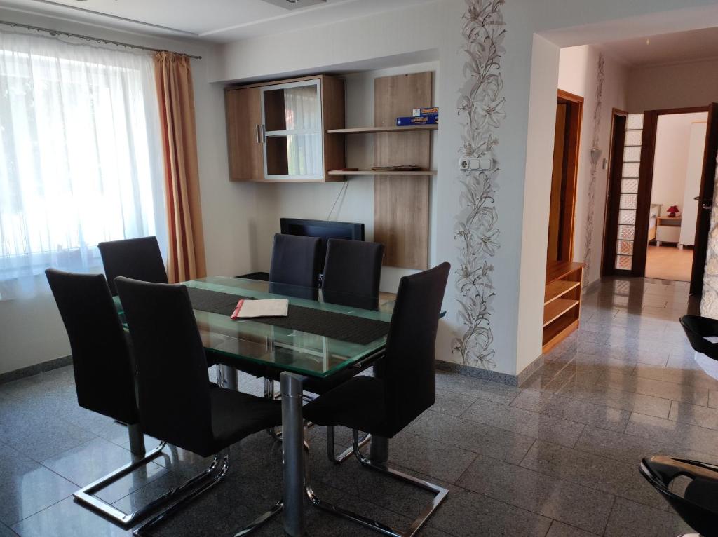 Posedenie v ubytovaní Aranyhal apartman