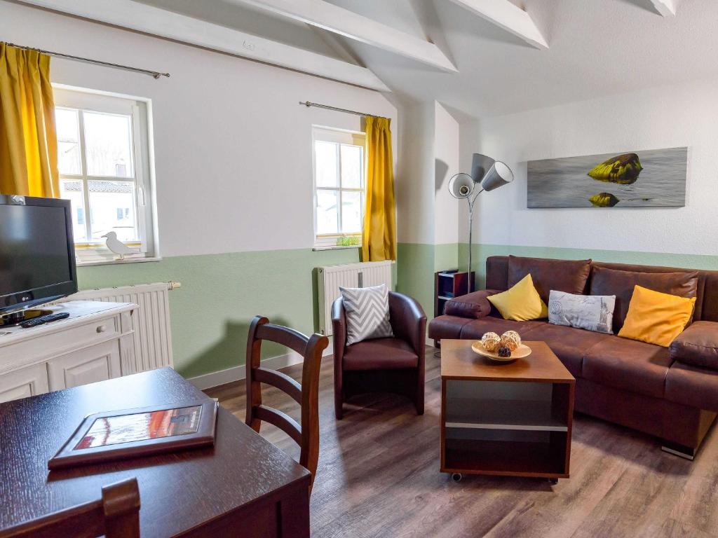 TV a/nebo společenská místnost v ubytování Villa Binz - Apt. 03