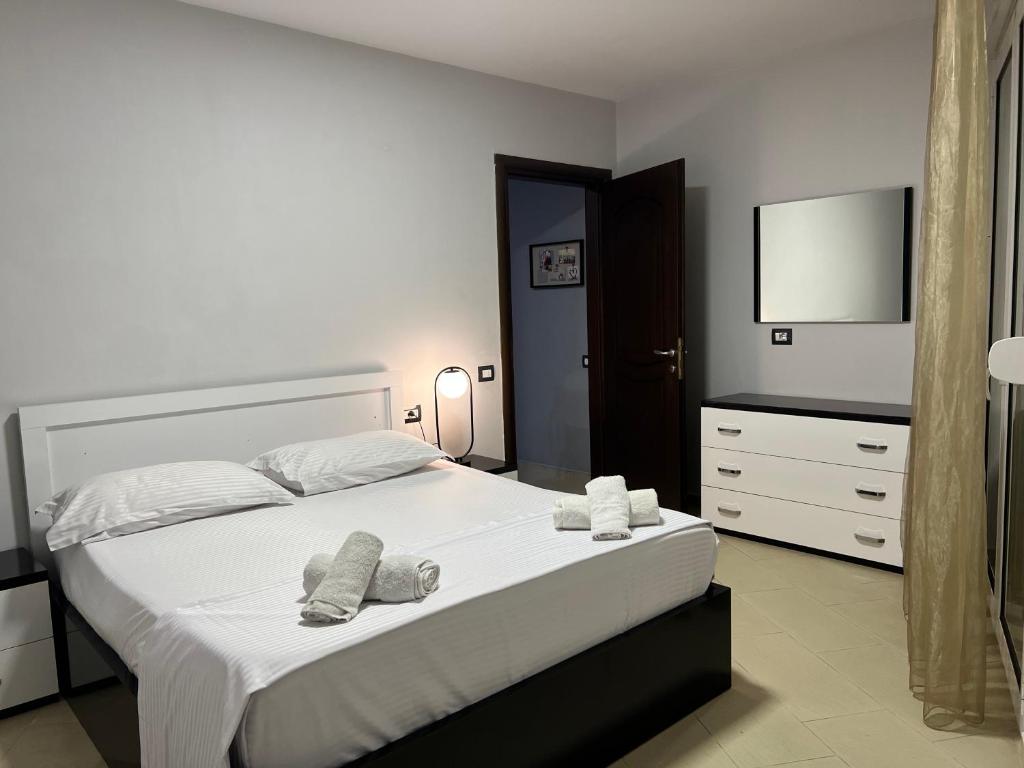 Spacious Modern Flat Business/Family/Friends Trip - Image 2