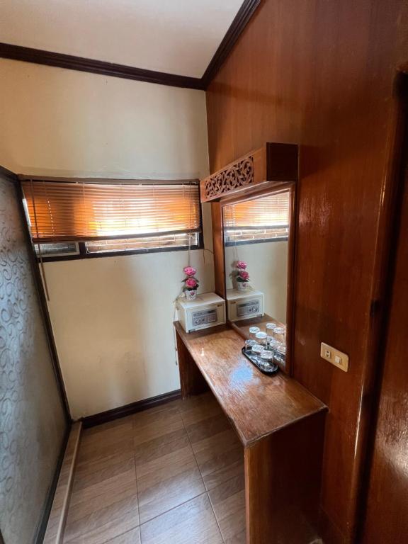 Kuchyň nebo kuchyňský kout v ubytování Lewiinski's Hotel