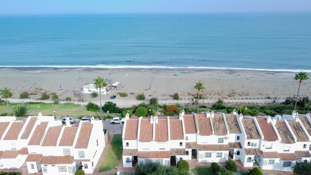 Fotografia z galérie ubytovania Aldea Beach 39 - Fantástica casa a pie de playa v destinácii Manilva
