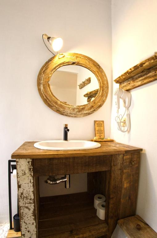 Boutique Hostal La Curandera de Salinas, Ibiza – Precios ...