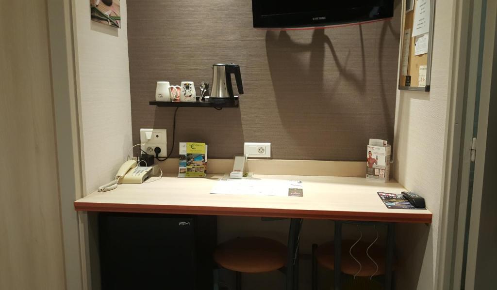 Logis Hotel au tambour - Resim 27