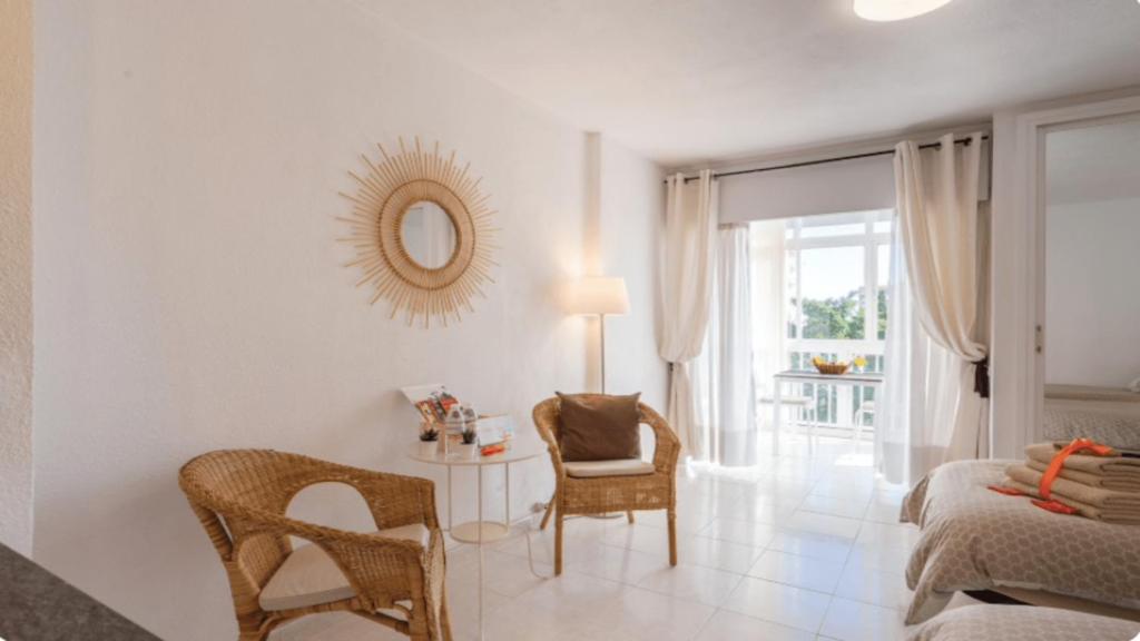 Część wypoczynkowa w obiekcie 797 Holiday Rentals- Luminoso estudio en Arroyo de la Miel