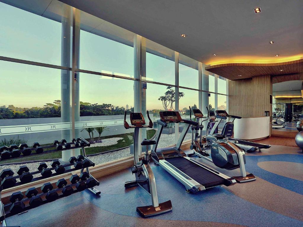 Fitness centrum a/nebo fitness zařízení v ubytování Mercure Serpong Alam Sutera
