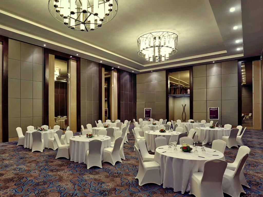 Restaurace v ubytování Mercure Serpong Alam Sutera