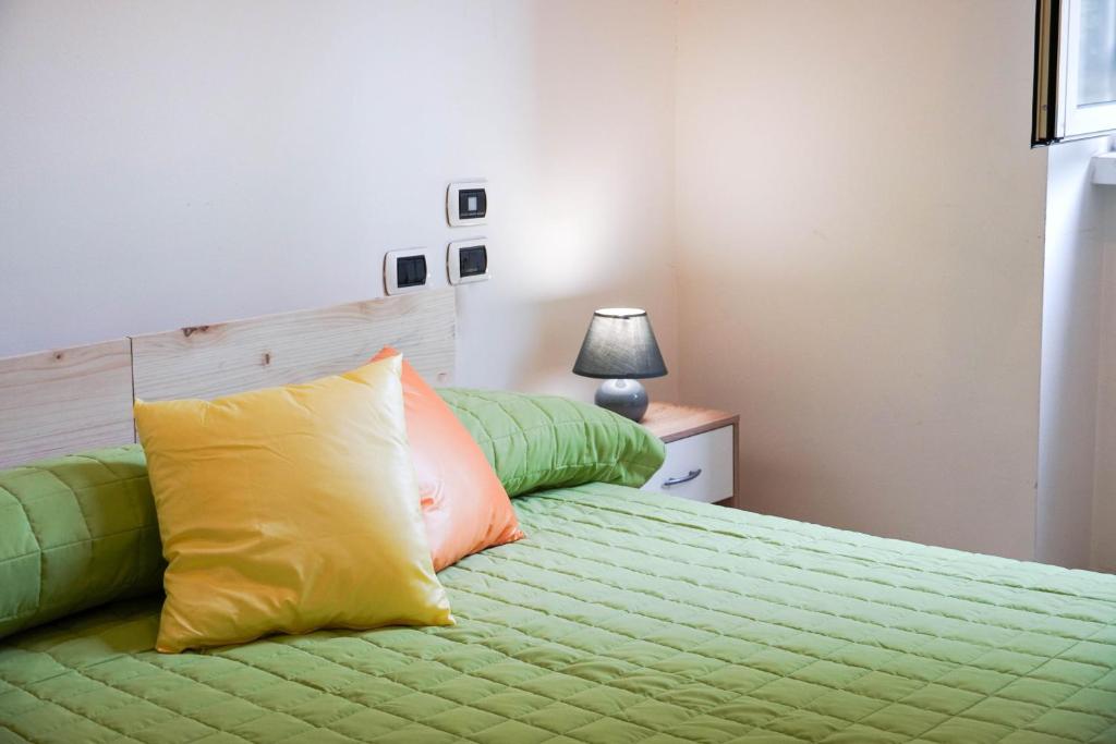 Postel nebo postele na pokoji v ubytování CiaoMi - Hostel & Long Stay - Milano Niguarda & Bicocca