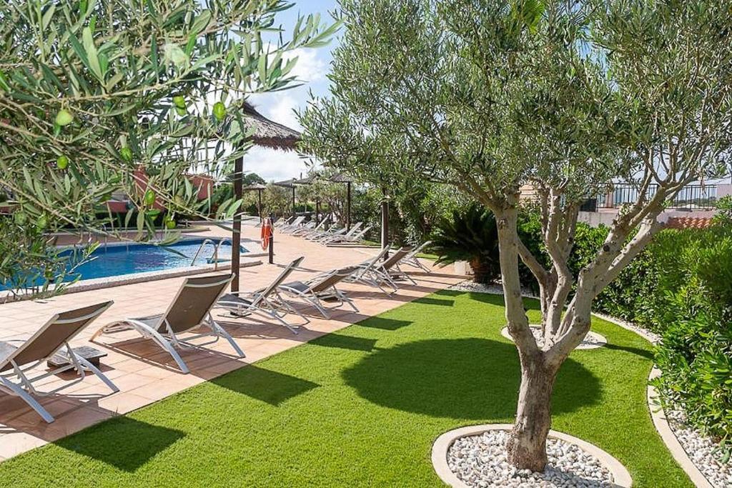 A piscina localizada em Hotel Sa Barrera - Adults Only ou nos arredores