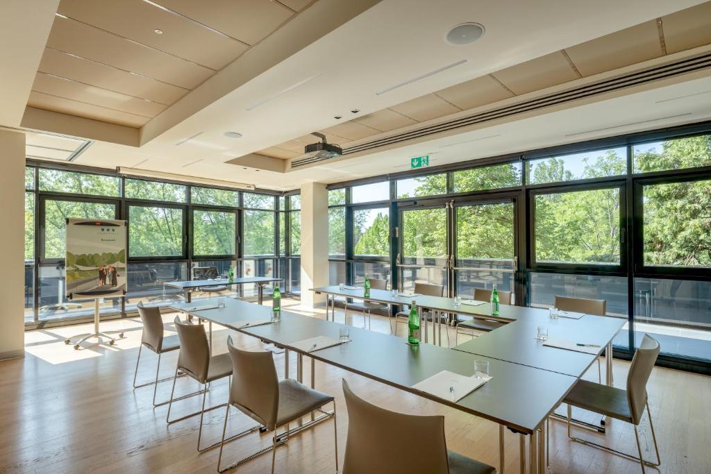 UNA Hotels Bologna Fiera - Resim 7