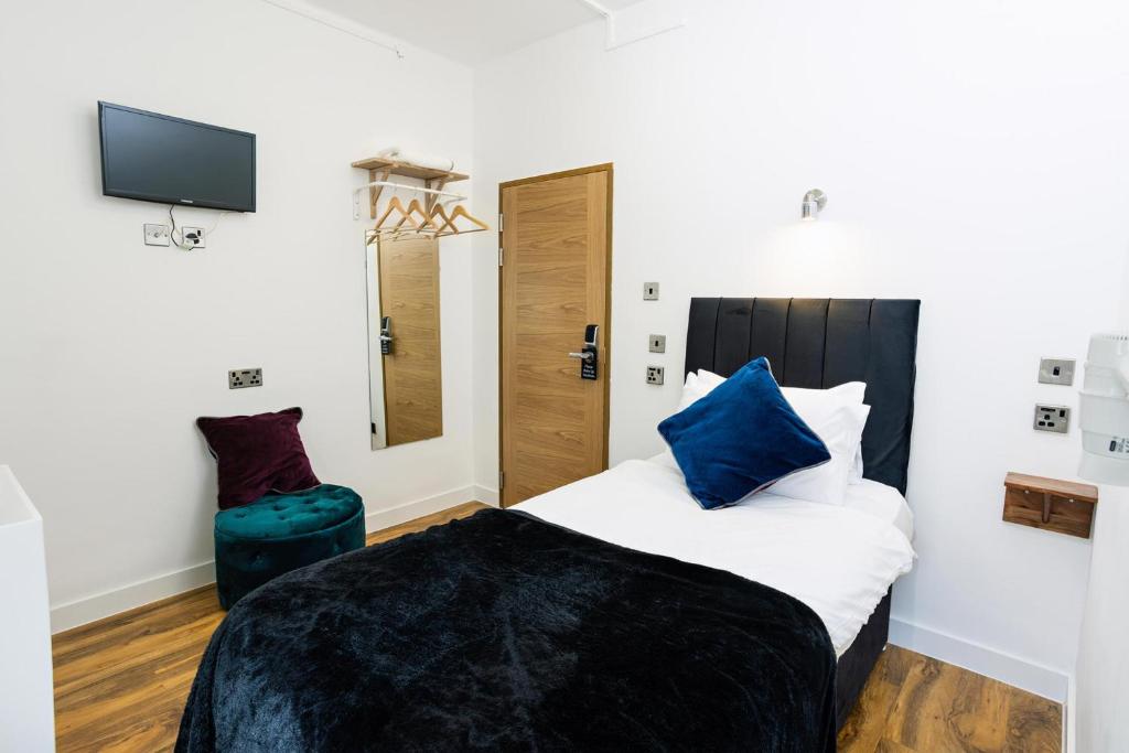 
Standard Single Room
