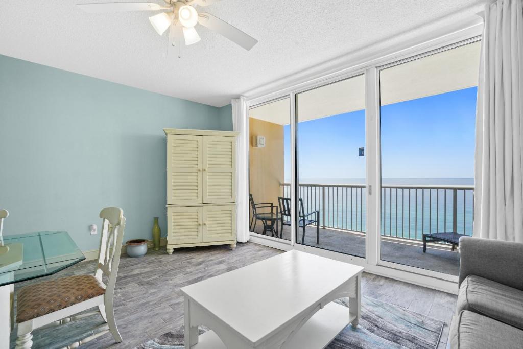 Majestic Beach Resort Tower I by Panhandle Getaways - Apartment With Sea View